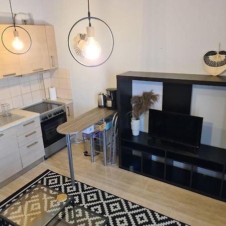 Fenia'S Apartment Alexandroupoli Esterno foto